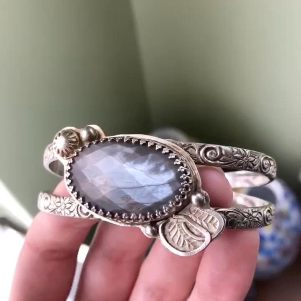 STUNNING sterling silver artisan made moonstone floral cuff bracelet - Picture 5 of 5